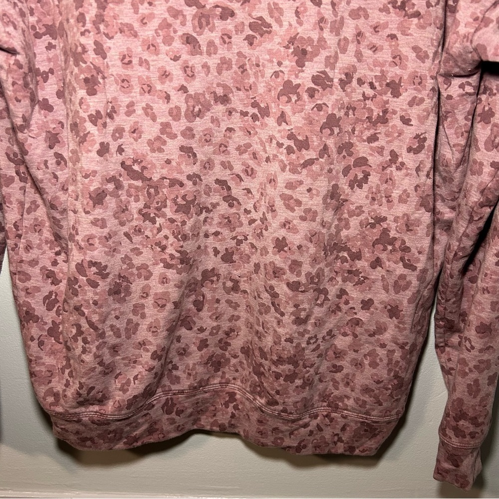 Athleta Navy Medusa Studio To Street Cheetah Print Sweatshirt Size XS - Picture 4 of 9